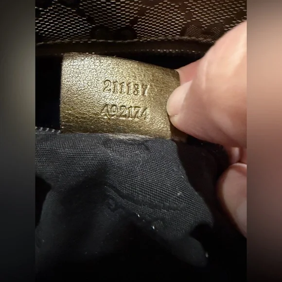 Gucci Metallic Monogram Zip Top Tote Bag - Picture 12 of 14